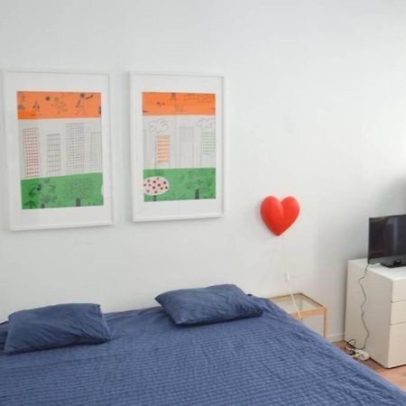 Awesome Studio In Marolles Apartment Brussels Luaran gambar